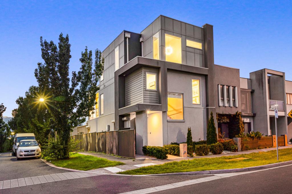 139 THE ESPLANADE, CAROLINE SPRINGS, VIC 3023