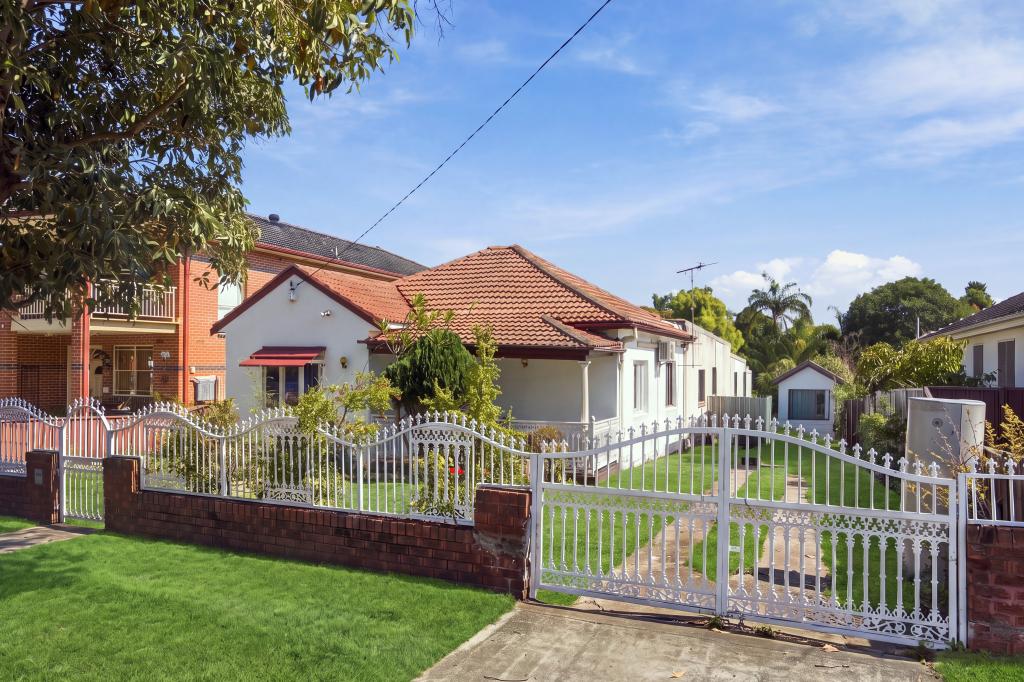 27 Victoria Rd, Punchbowl, NSW 2196
