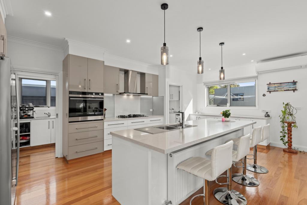 16 Petkell Pde, Grovedale, VIC 3216