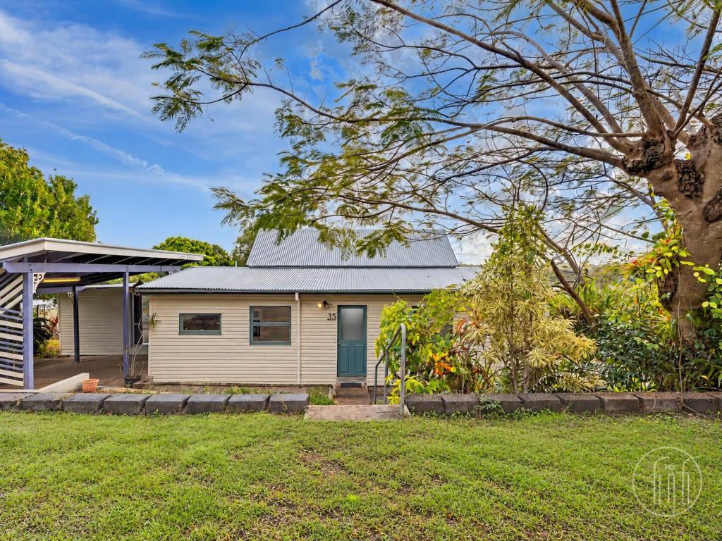35 York St, Imbil, QLD 4570