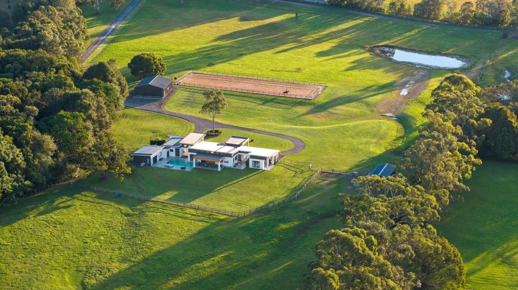23 Echidna Lane, Lake Macdonald, QLD 4563