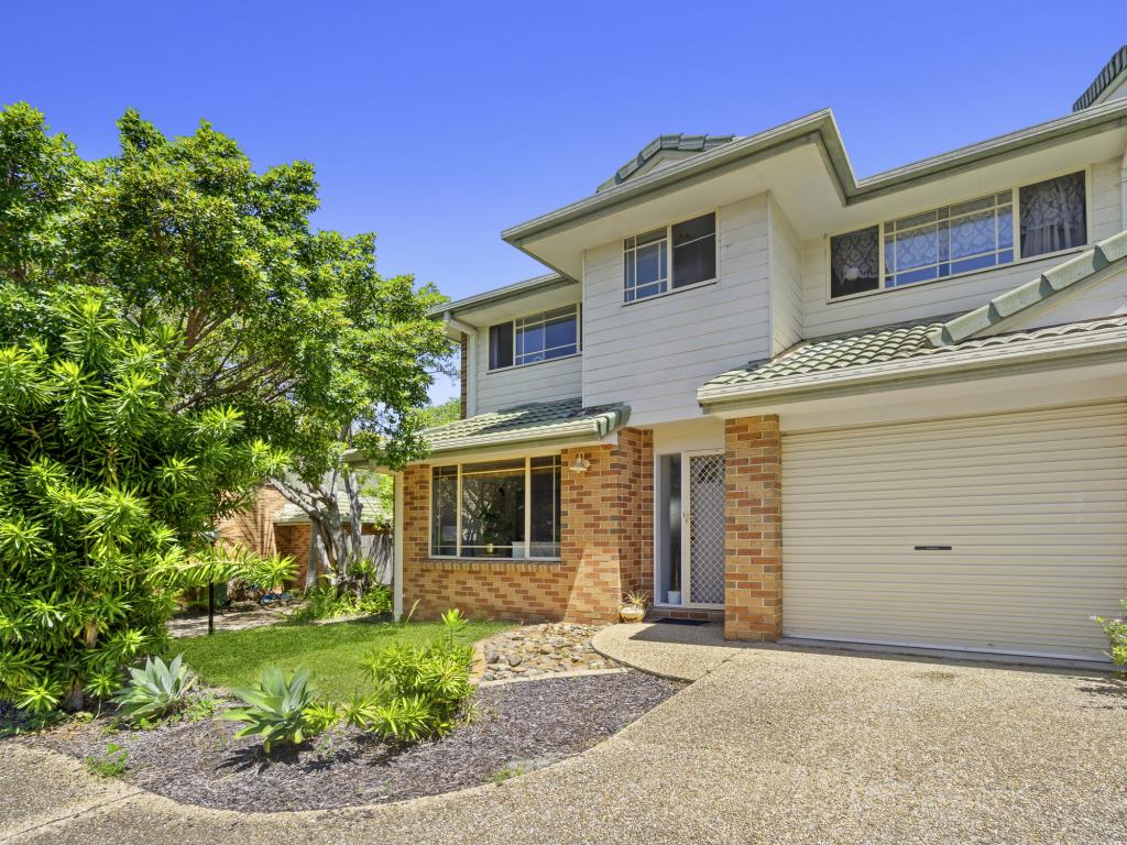 2/32 Government Rd, Labrador, QLD 4215