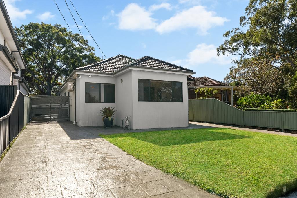 10 Roseland Ave, Roselands, NSW 2196