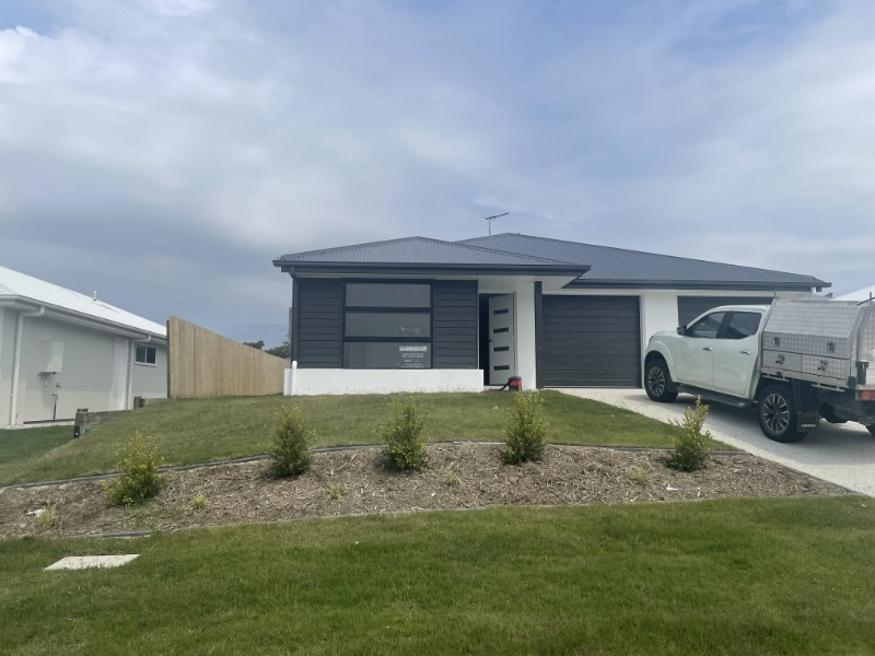 1/325 TALLAGANDRA RD, HOLMVIEW, QLD 4207