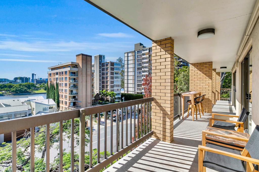 4/21 Sandford St, St Lucia, QLD 4067
