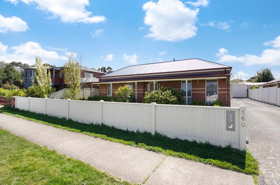 160 CUTHBERTS RD, ALFREDTON, VIC 3350