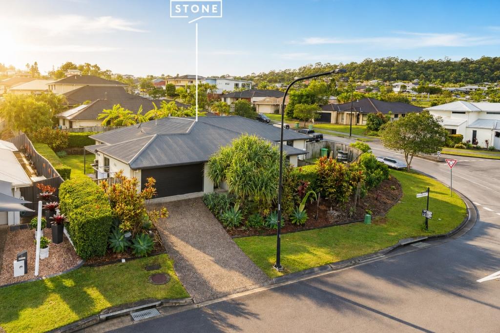 8 Barradeen Cct, Pacific Pines, QLD 4211