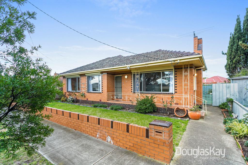 18 Collenso St, Sunshine West, VIC 3020