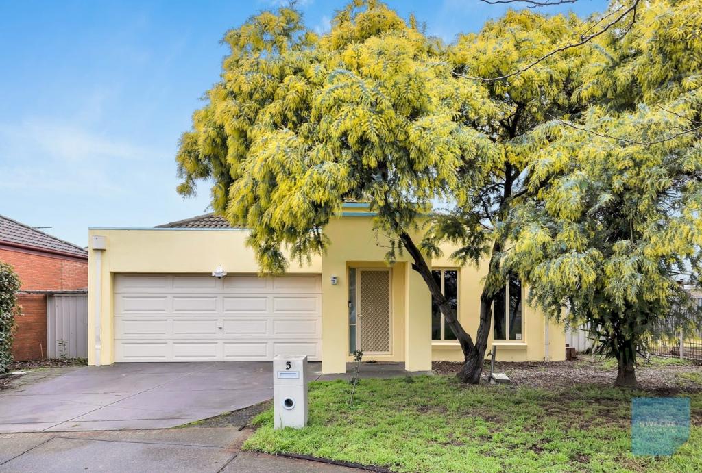5 St Johns Walk, Caroline Springs, VIC 3023