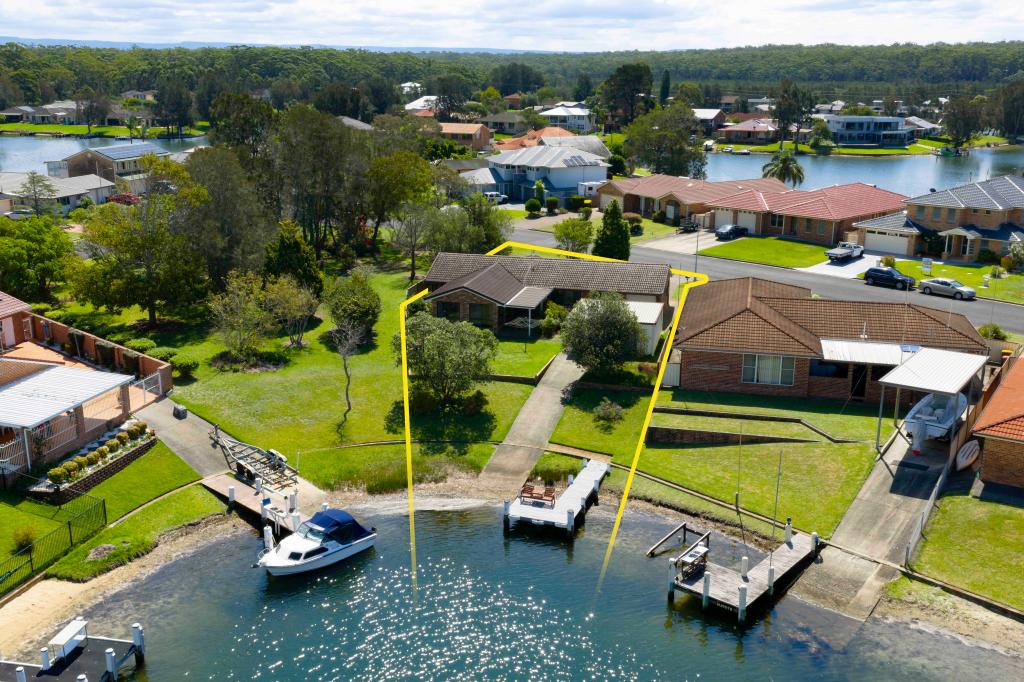 40 WHIMBREL DR, SUSSEX INLET, NSW 2540