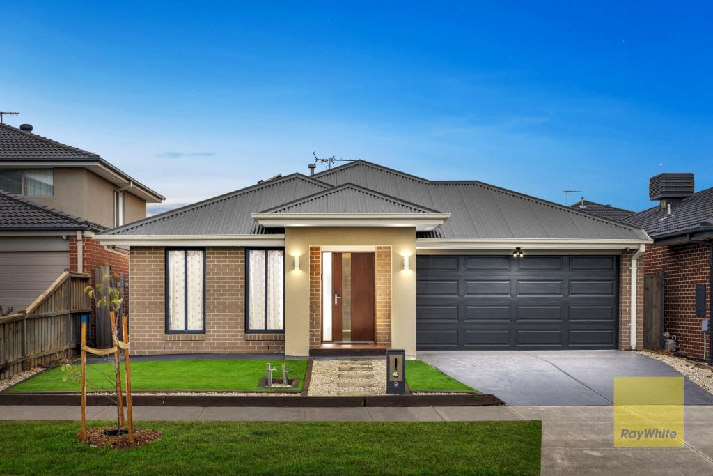 9 PLOUGH AVE, TRUGANINA, VIC 3029