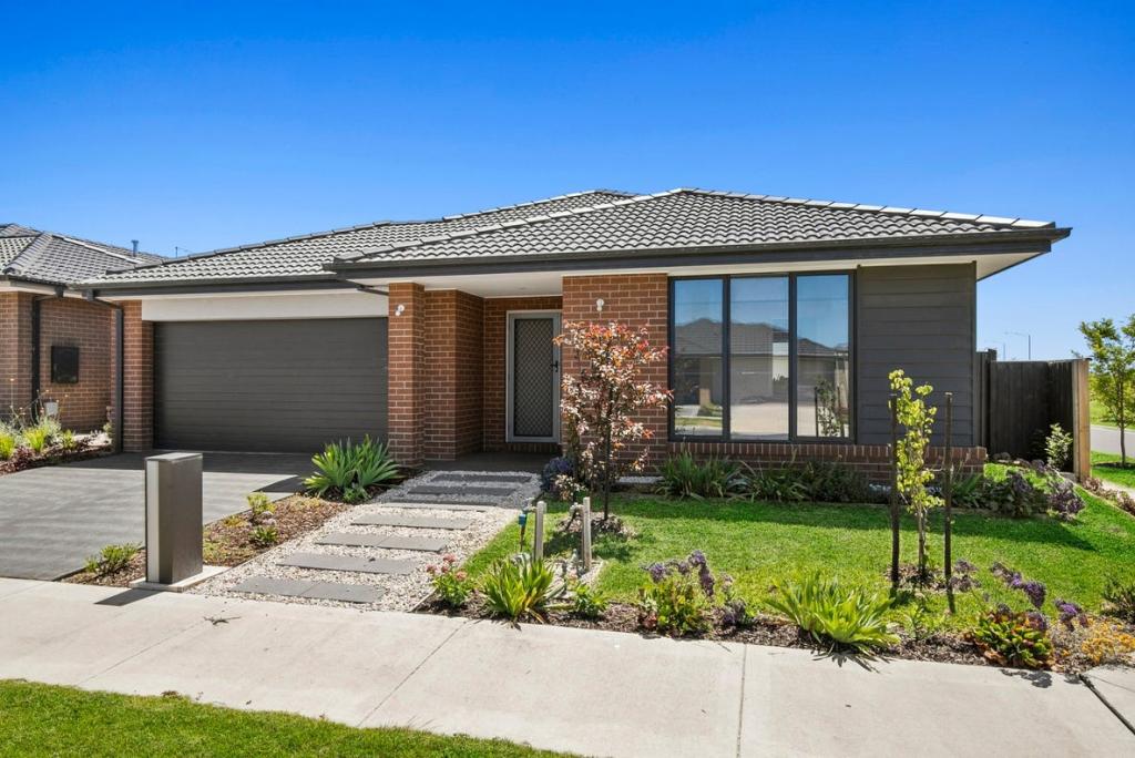 32-36 Fawkner Cres, Armstrong Creek, VIC 3217