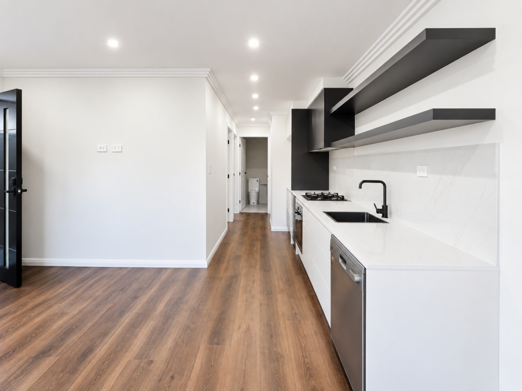 42B MADDENS ST, ORAN PARK, NSW 2570