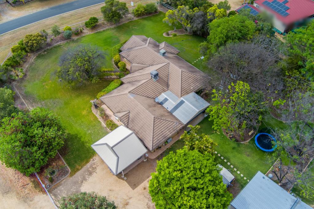 1 Peppertree Lane, Emerald, QLD 4720