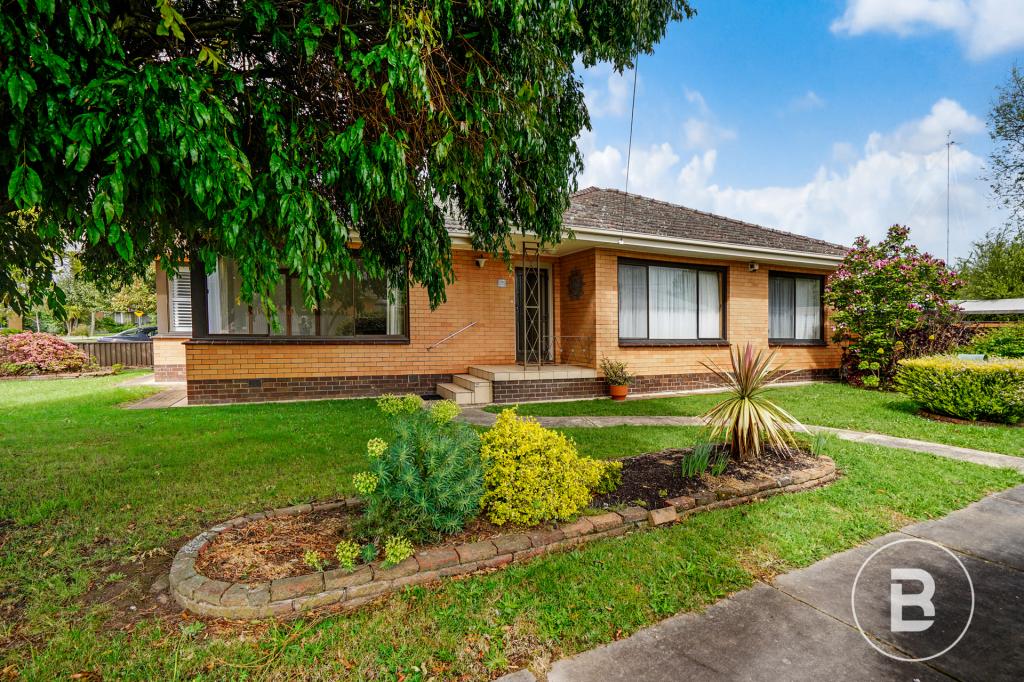 39 Browns Pde, Wendouree, VIC 3355