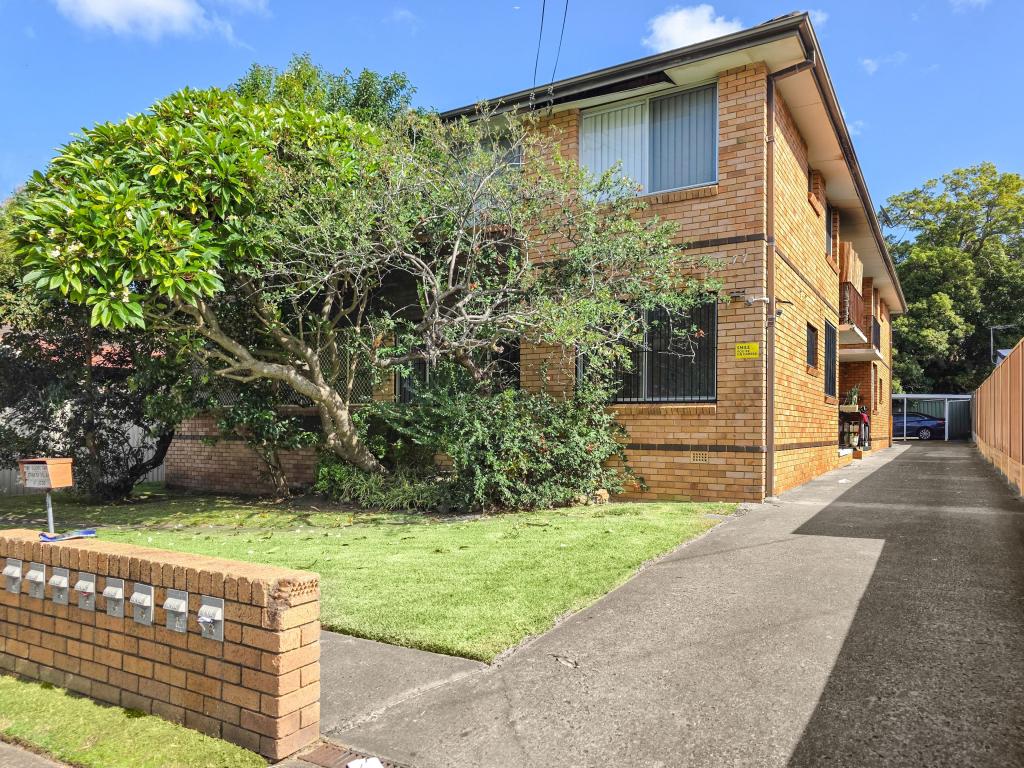 1/77 AUGUSTA ST, PUNCHBOWL, NSW 2196