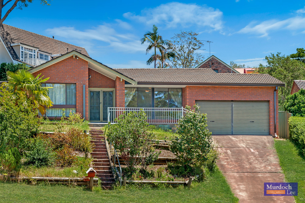 23 Winchcombe Pl, Castle Hill, NSW 2154