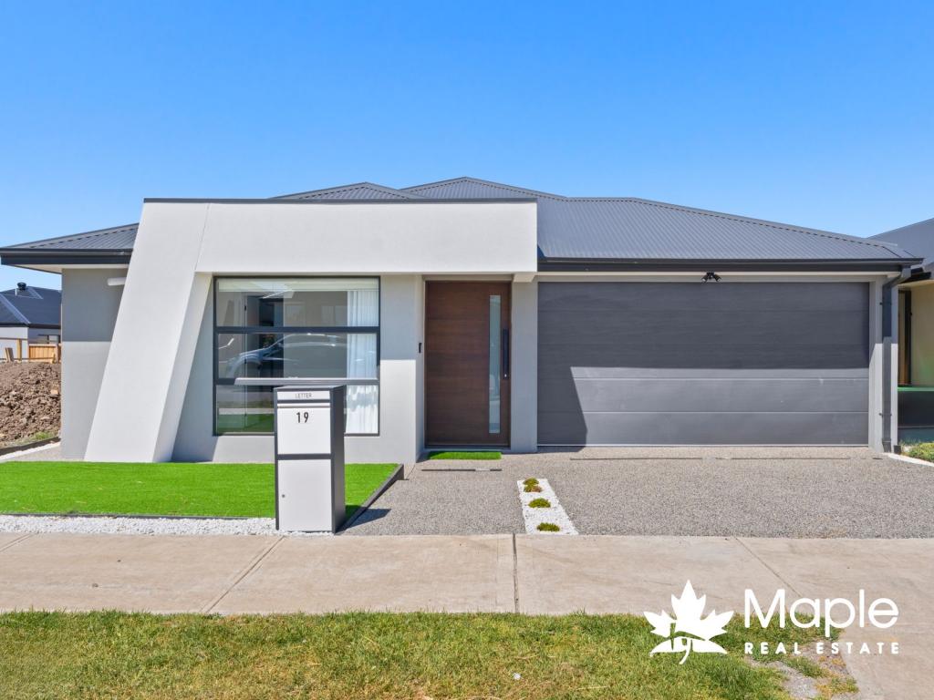 19 Driftwood St, Mickleham, VIC 3064