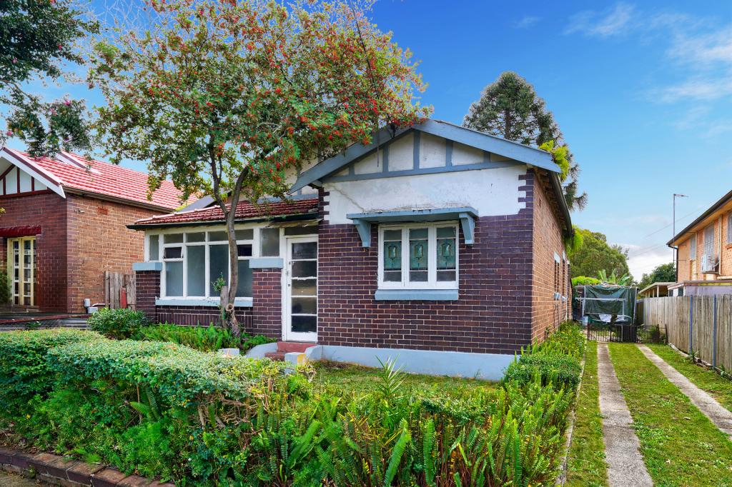 9 Bellombi St, Campsie, NSW 2194