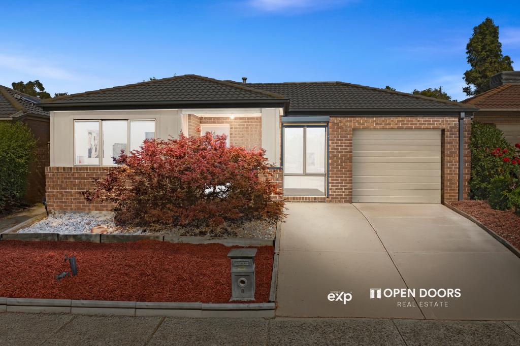 8 GETAWAY DR, DOREEN, VIC 3754