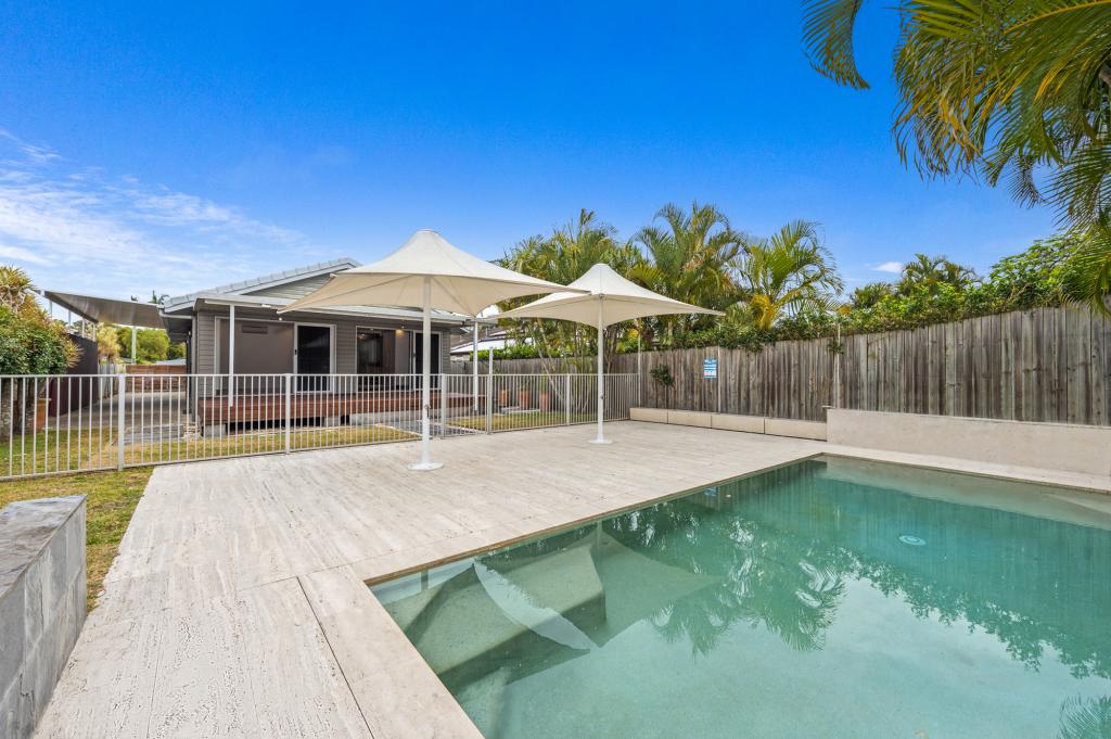28 Vernon Ave, Labrador, QLD 4215
