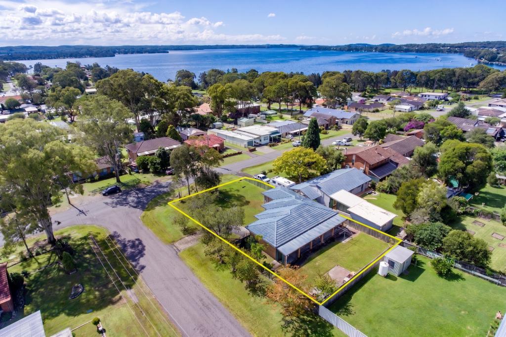 30 MACQUARIE ST, BONNELLS BAY, NSW 2264