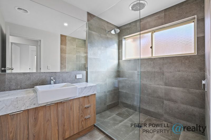 9 Buln Buln Rd, Drouin, VIC 3818