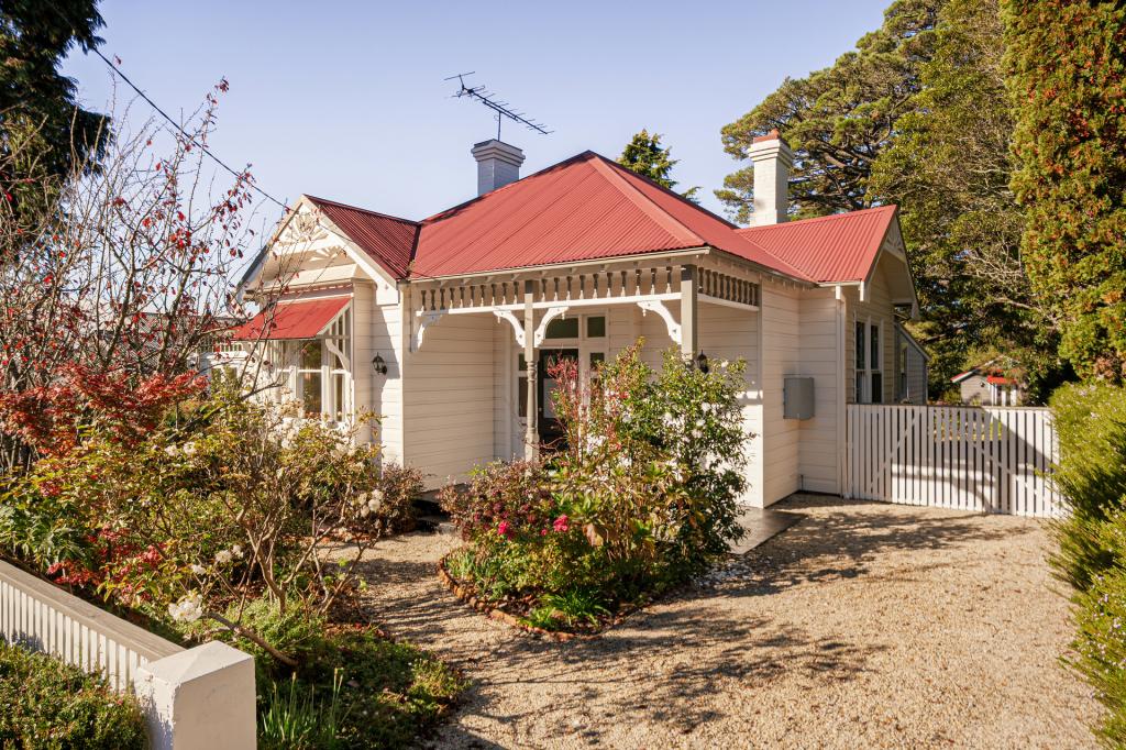 18 Ada St, Katoomba, NSW 2780