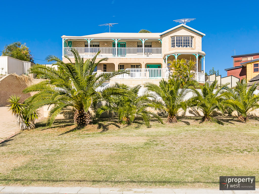 6 JAVEZ DR, QUINNS ROCKS, WA 6030