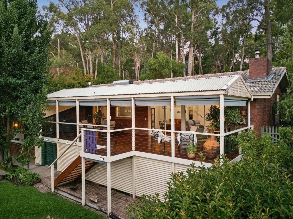 18 Whitewood Dr, Upper Sturt, SA 5156