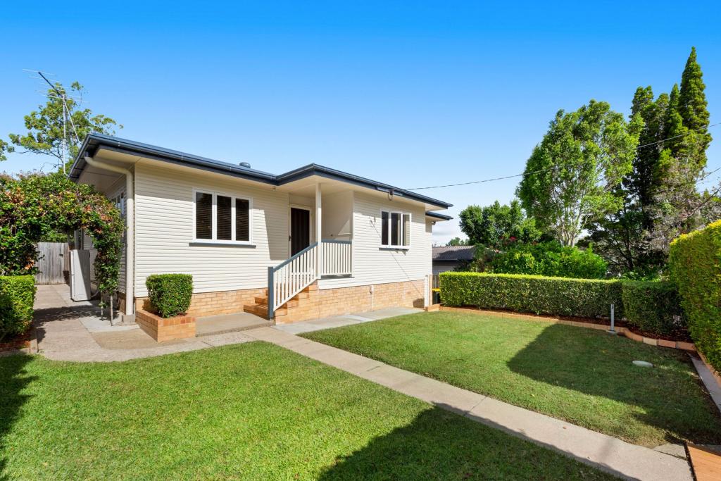 40 Brockhouse St, Upper Mount Gravatt, QLD 4122