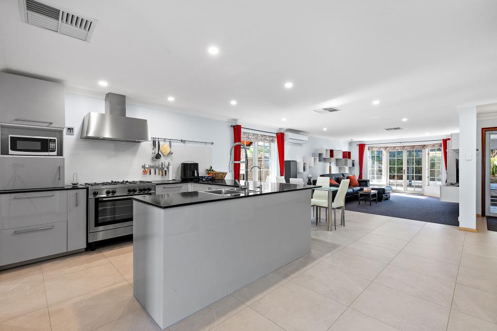38 Lensham Pl, Armadale, WA 6112