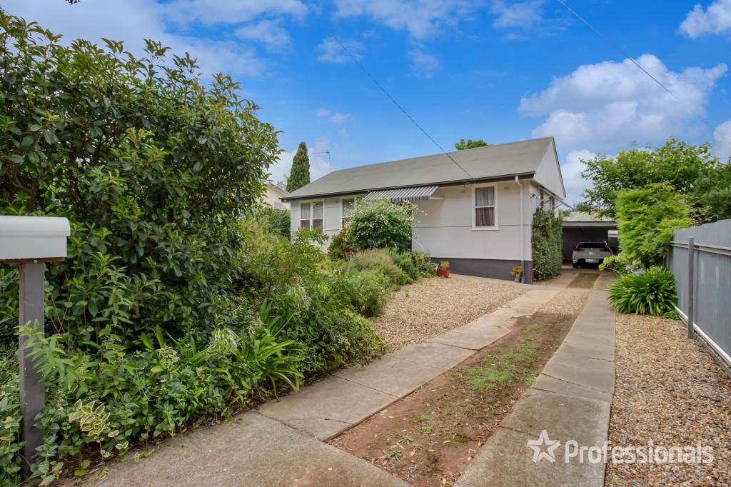 10 Castlereagh Ave, Mount Austin, NSW 2650