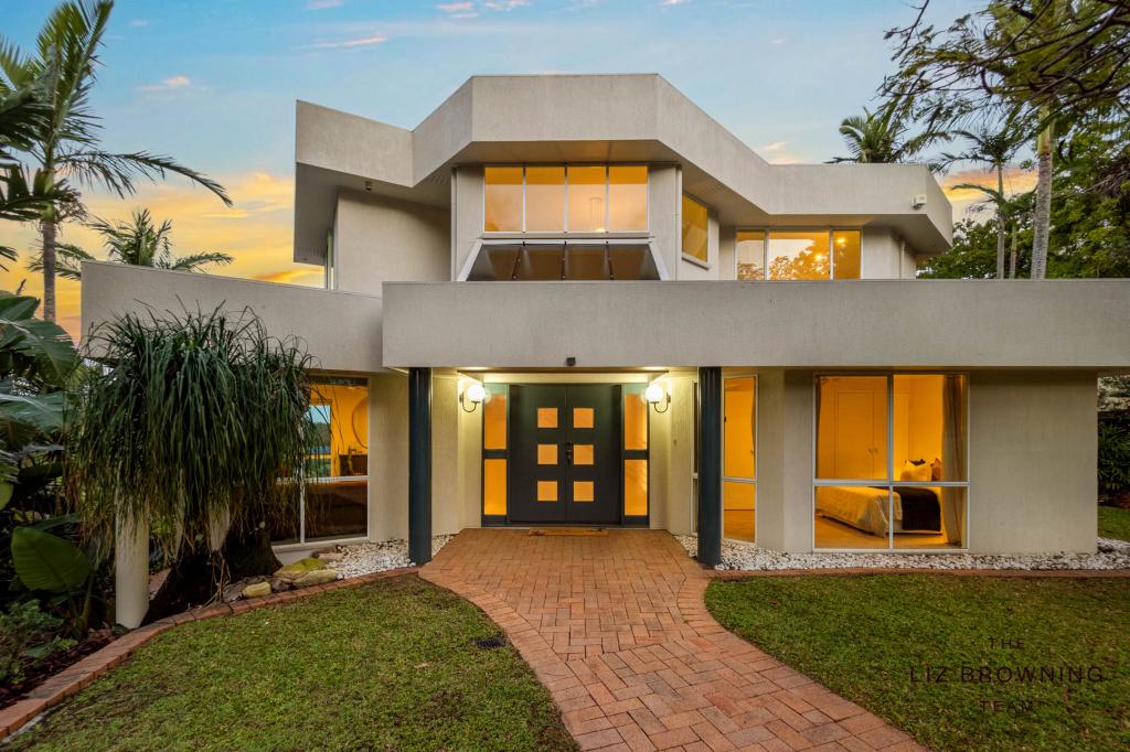 11 Dillingen St, Chapel Hill, QLD 4069