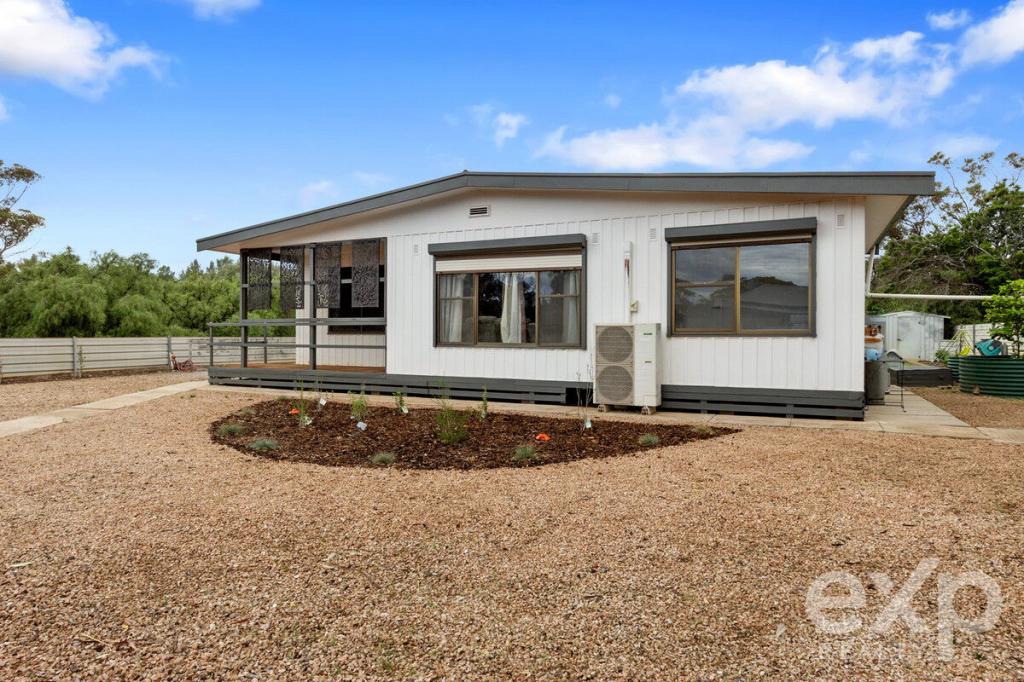 17 Milne St, Moonta Mines, SA 5558