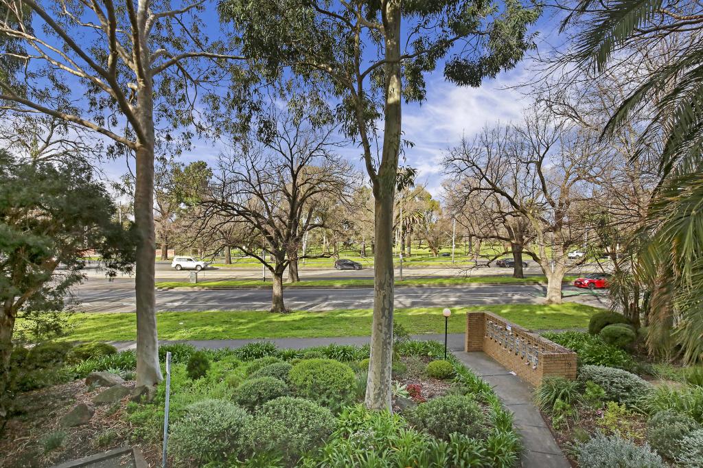 2/521 Royal Pde, Parkville, VIC 3052