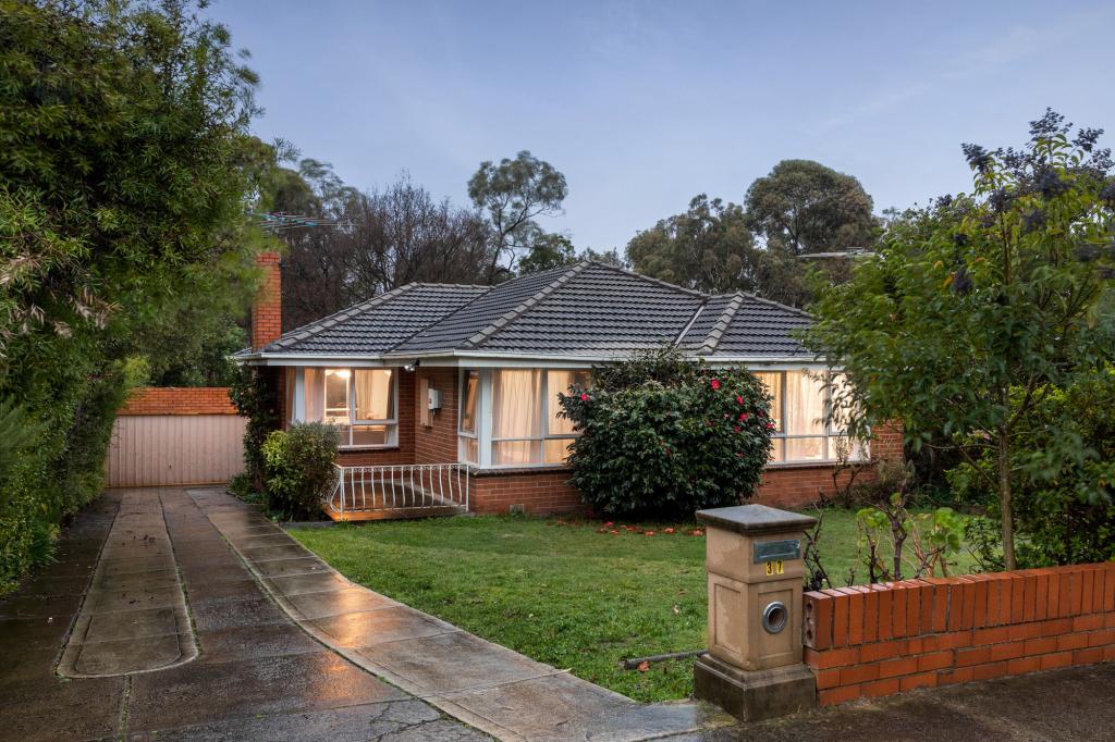 37 Roberts Ave, Box Hill South, VIC 3128