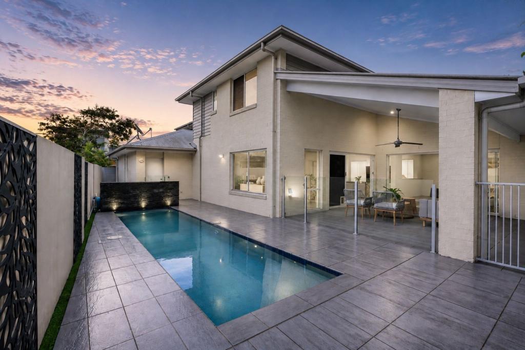 51 East Quay Dr, Biggera Waters, QLD 4216