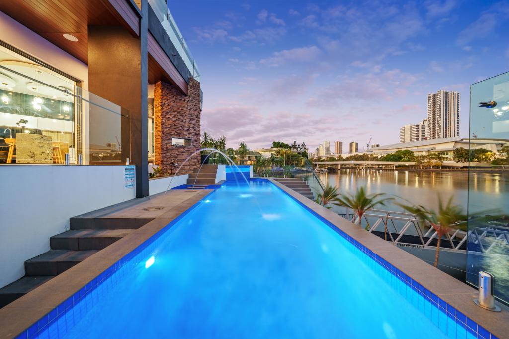 20 Lakeland Key, Broadbeach Waters, QLD 4218