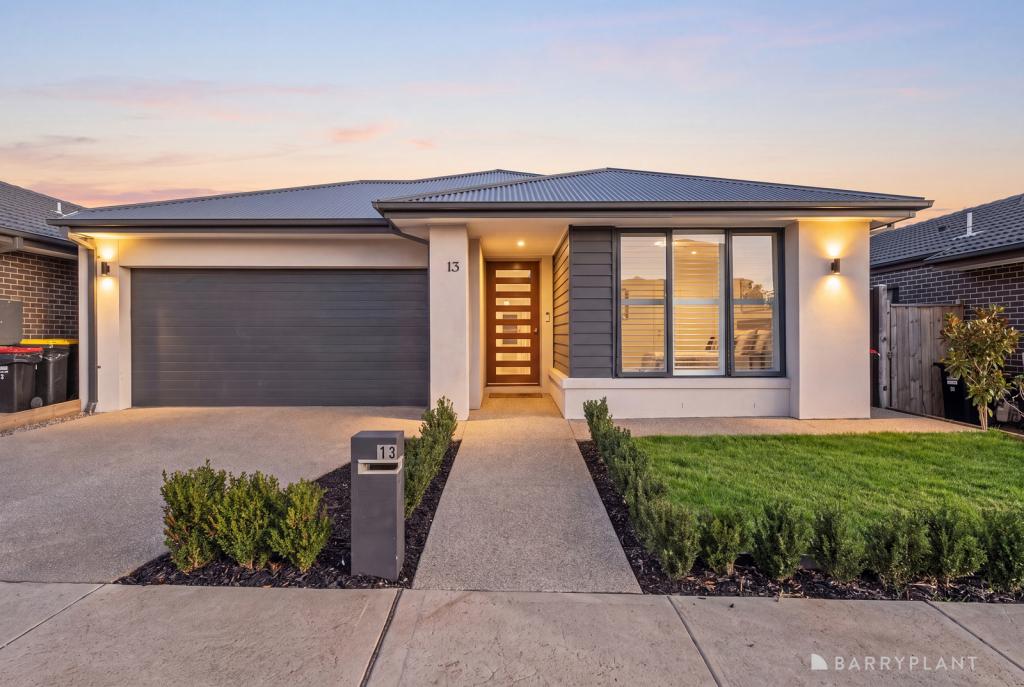 13 DAYSPRING RD, DEANSIDE, VIC 3336