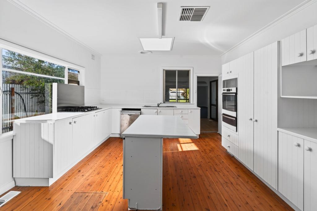 422 Urana Rd, Lavington, NSW 2641