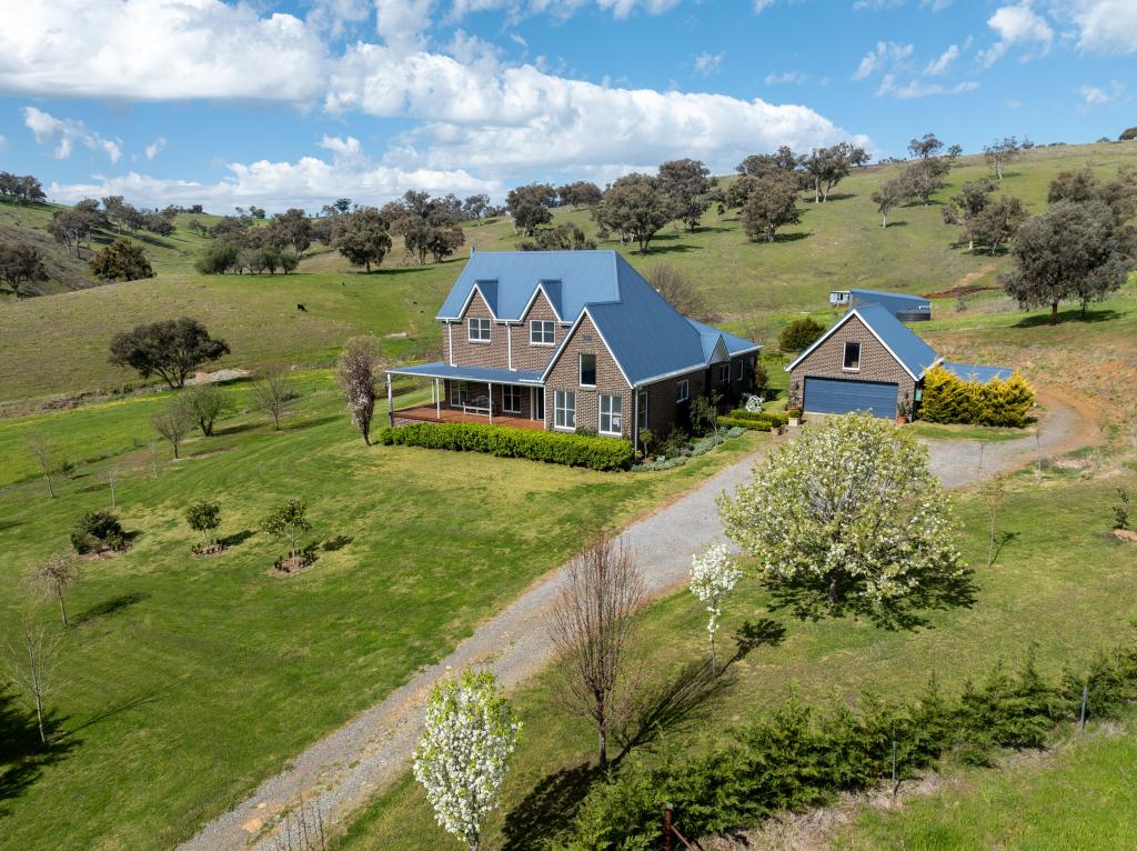 'PEMBERLEY' 57 BUNYARRA LANE, BOREE, NSW 2800