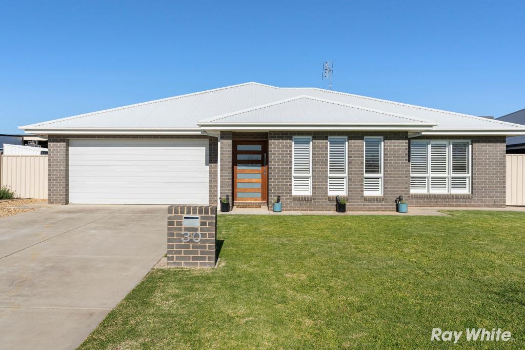 30 Lewis St N, Coolamon, NSW 2701