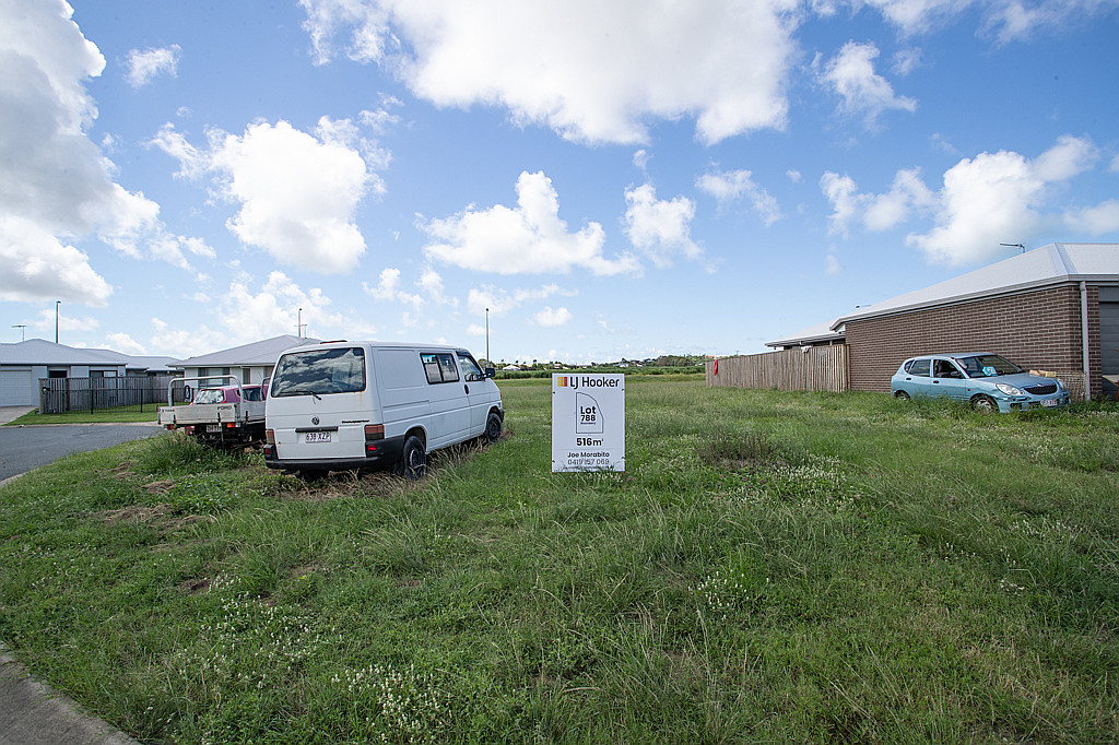 LOT 788/14 HENLEY CL, BLACKS BEACH, QLD 4740