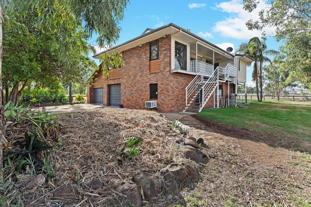 56 Donely St, Oakey, QLD 4401