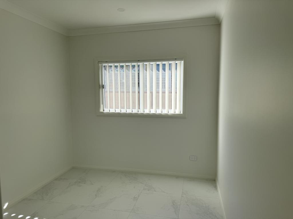 31b Hatfield Rd, Canley Heights, NSW 2166