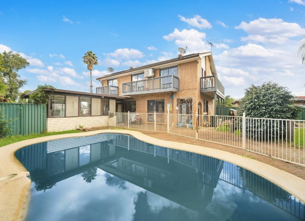 10 Whitlam Ave, Edensor Park, NSW 2176