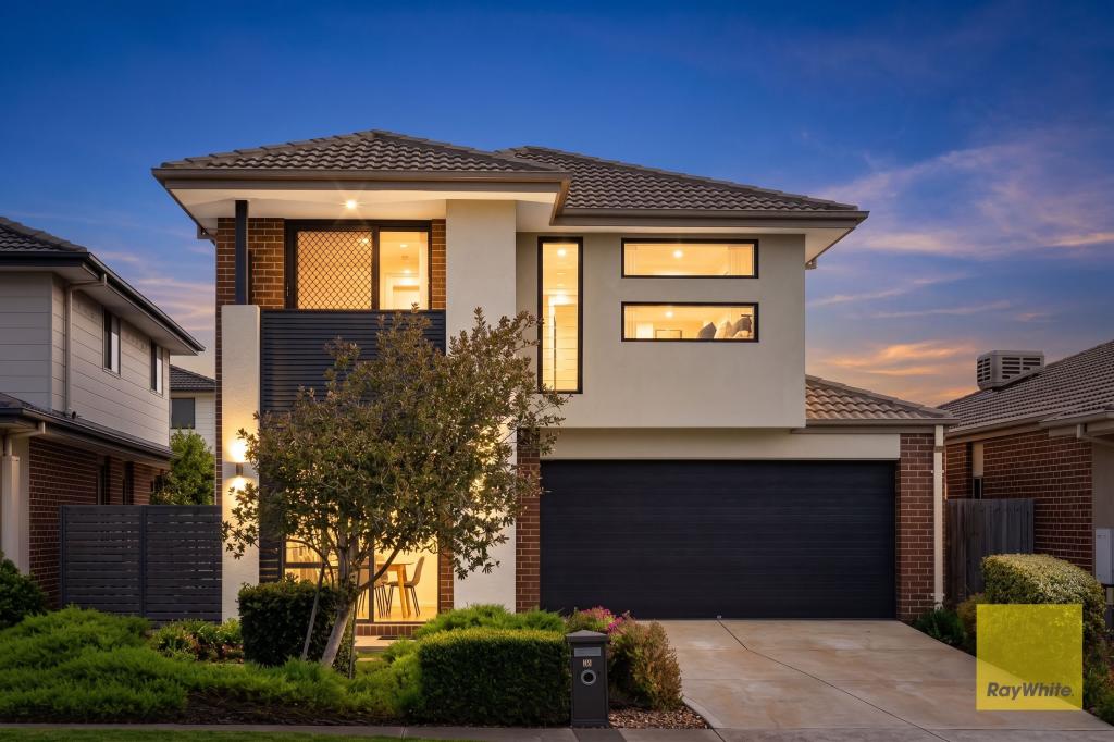 24 FAIRWATER DR, POINT COOK, VIC 3030