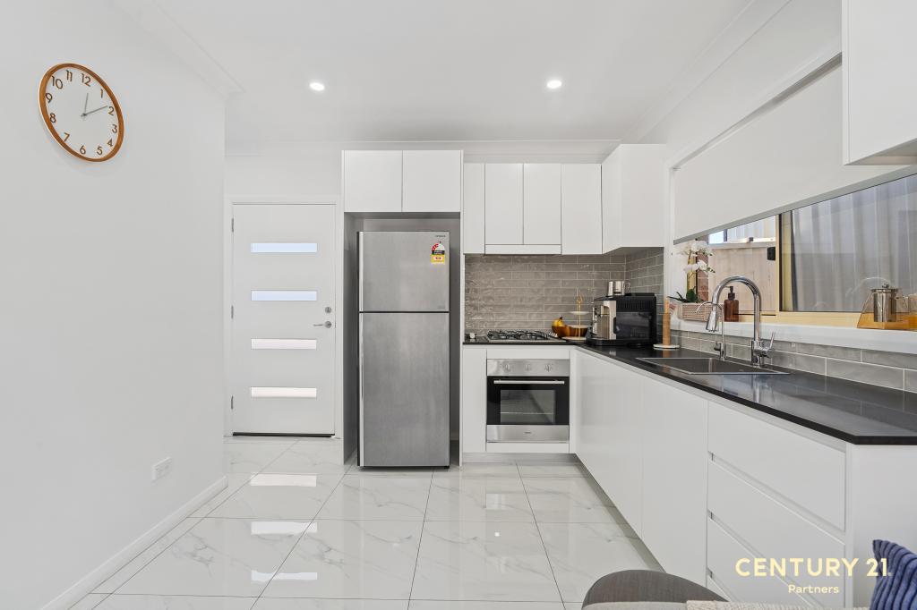 5A SAXONVALE CRES, EDENSOR PARK, NSW 2176