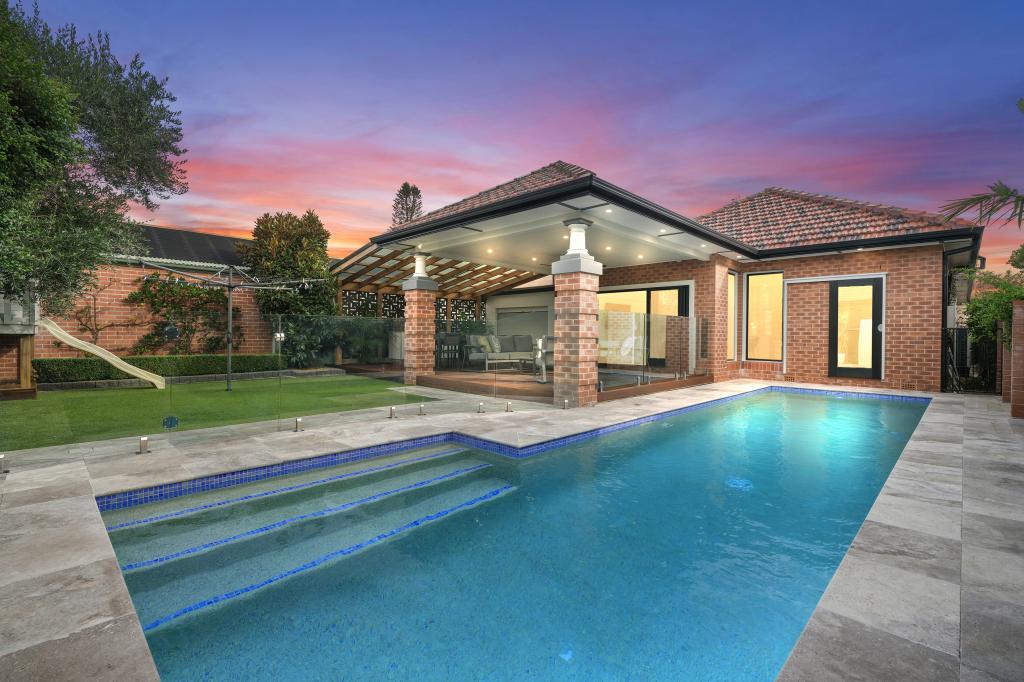 8 Corona St, Hamilton East, NSW 2303
